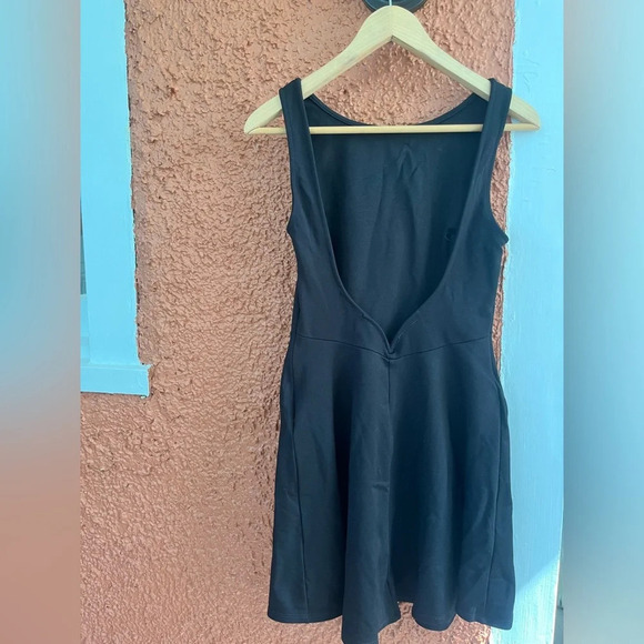 Women’s Lulus Black Skater A-Line Flare Mini Dress Low Back Size Medium - Picture 2 of 5